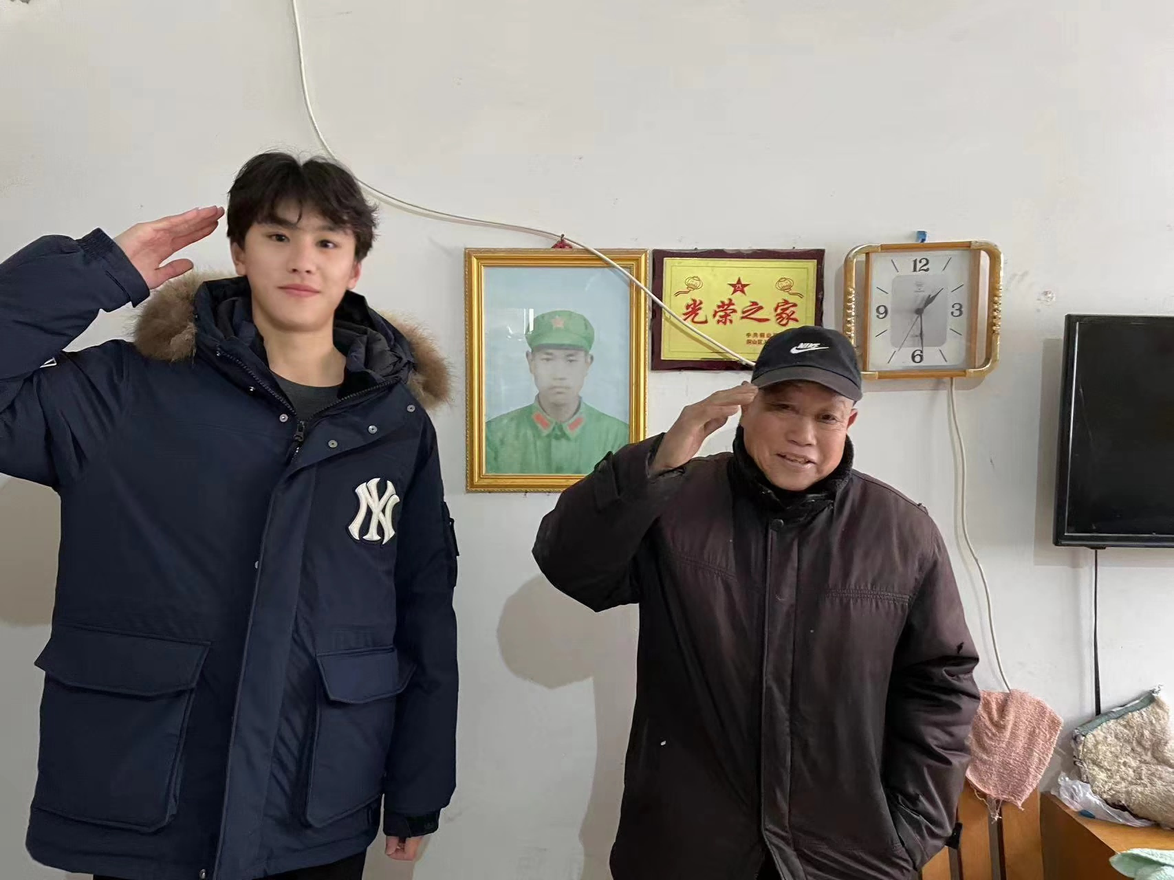 践行雷锋精神,致敬退伍老兵